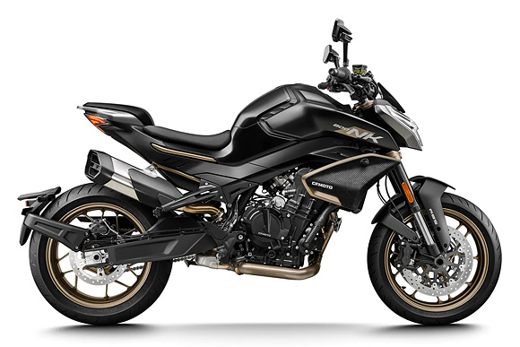 Cfmoto Naked 800 K Schwarz Rechts