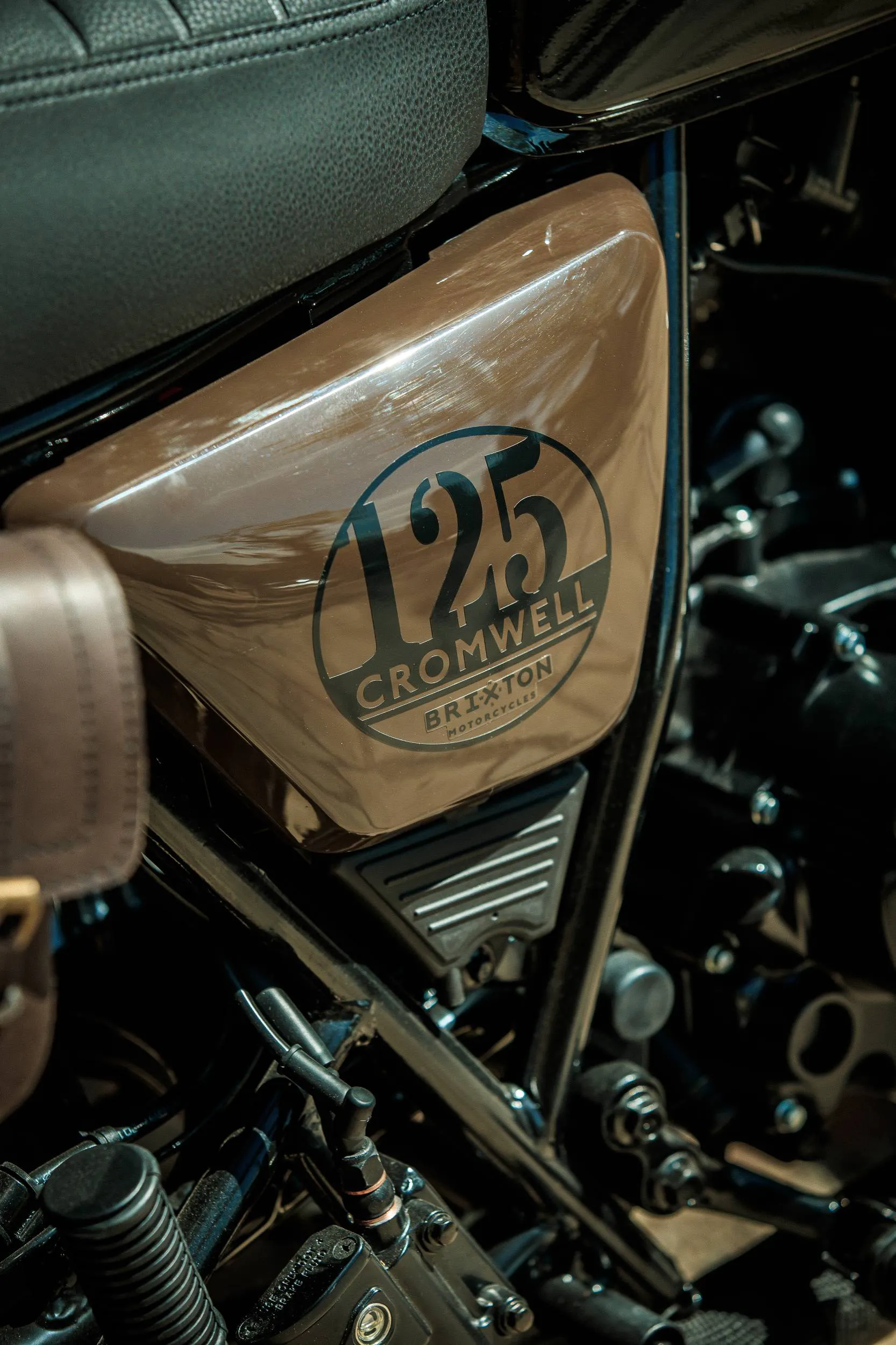 Brixton Cromwell 125 Charly Brown Motor Detail