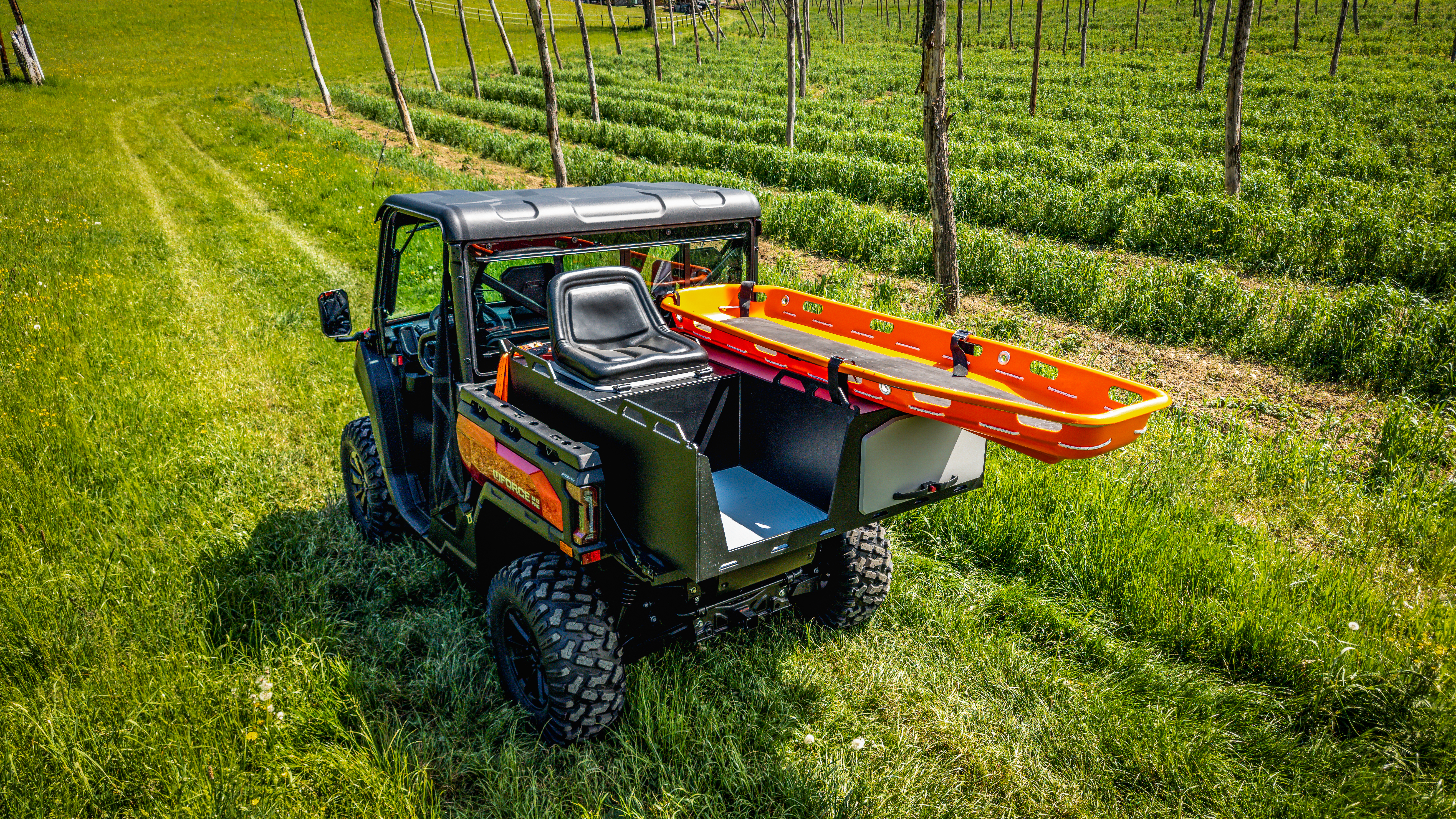 UTV Feuerwehrauto mit Technik