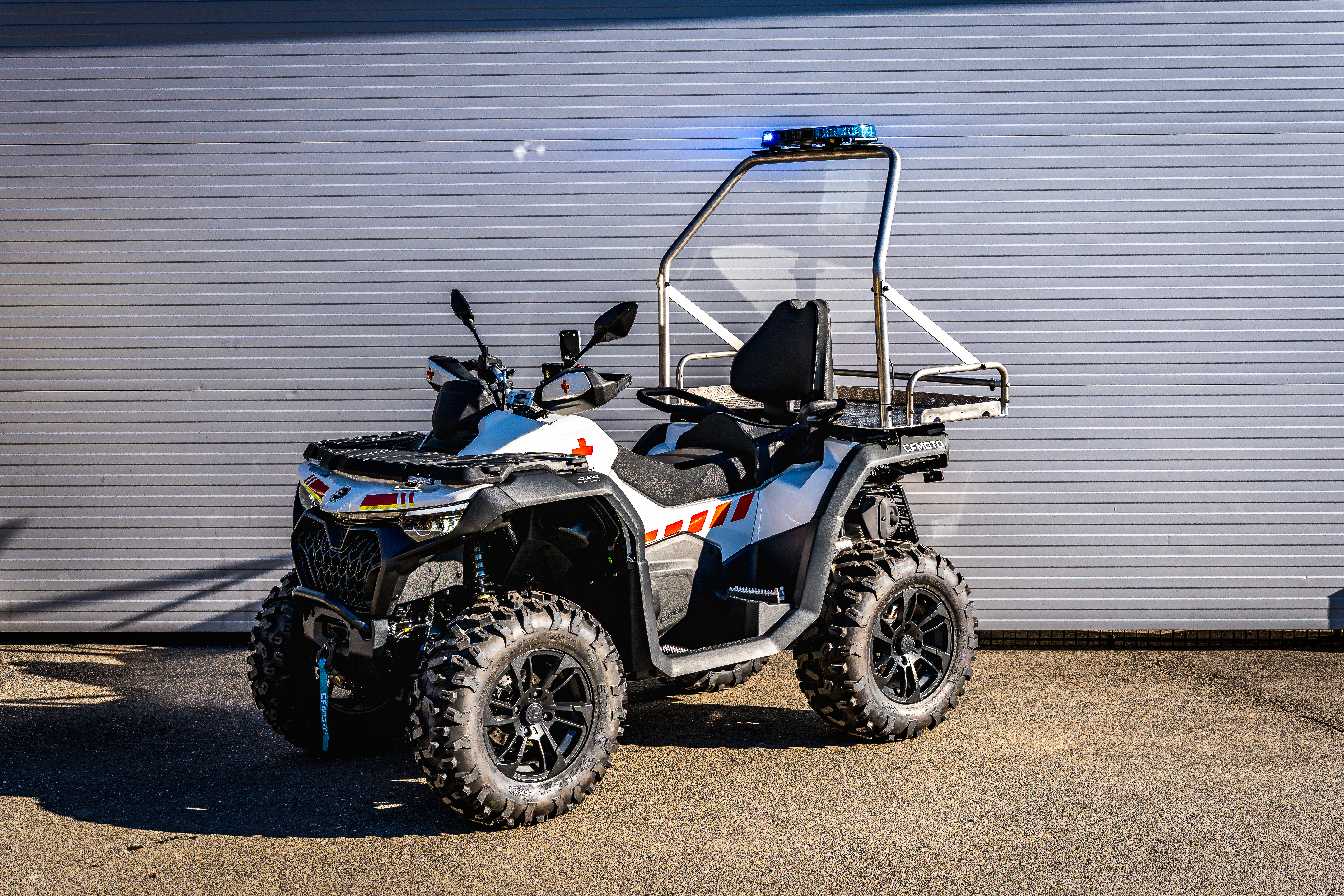UTV Feuerwehrauto mit Technik