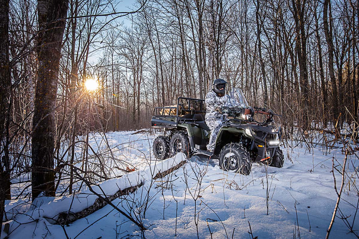 Polaris Sportsman 6 X 6 570 Schneearbeit