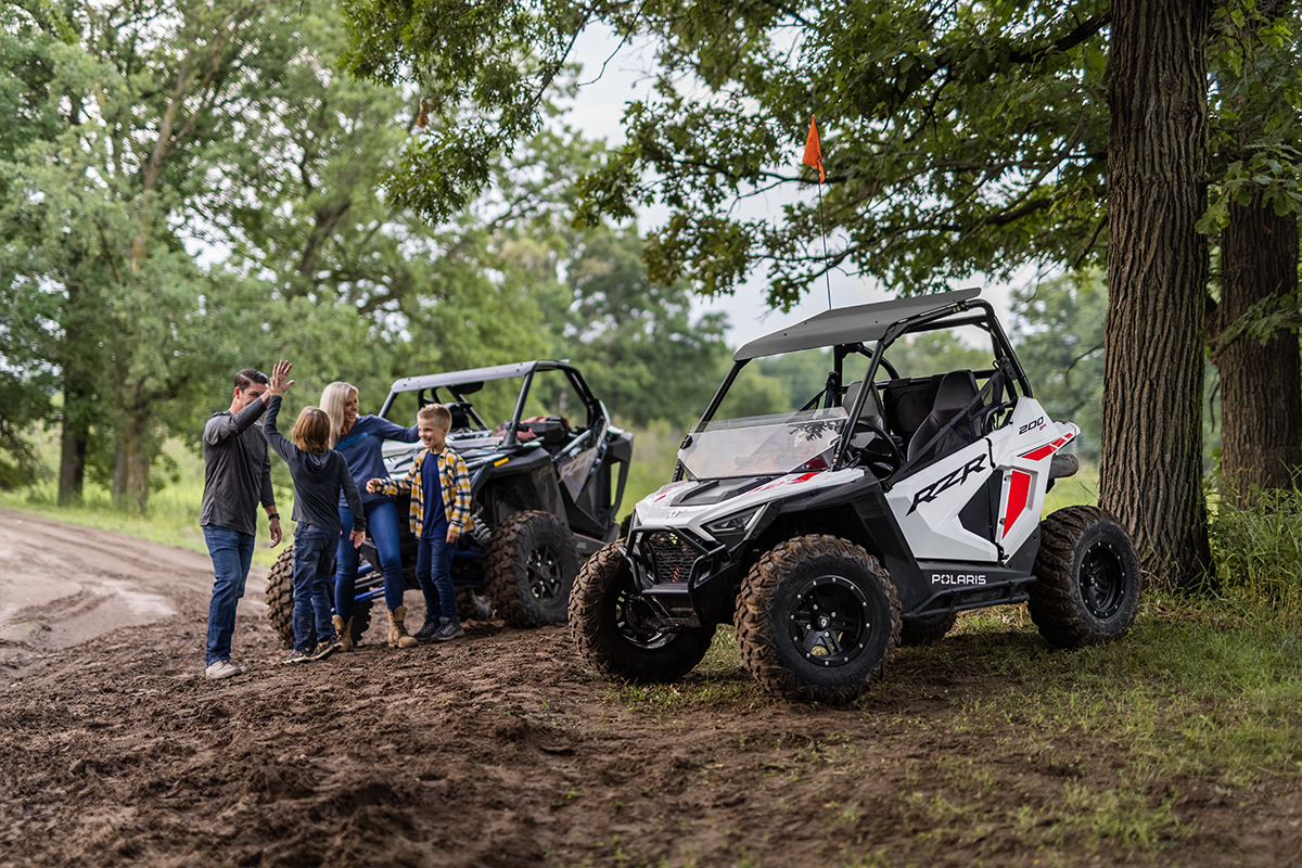 Polaris Rzr 200 Efi Familiensport