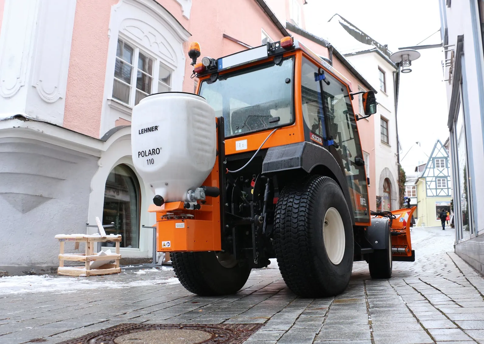 Polaro 110 E An Schmalspurtraktor