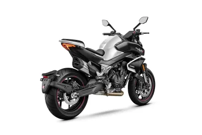 Cfmoto 800 Nk Advanced Nebula White Right Rear