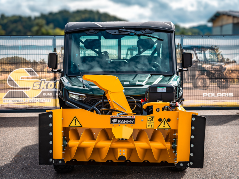 U10 PRO Highland mit Schneefräse