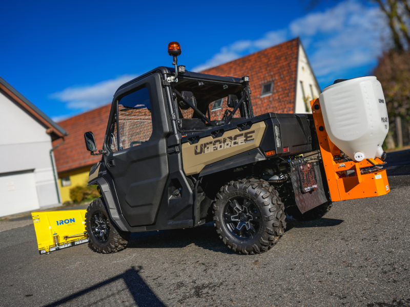 UFORCE 1000 mit Schneeschild & Salzstreuer