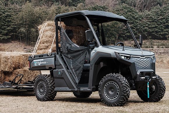 Cfmoto U6 Ev Strohanhaenger