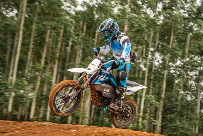 Cfmoto CX-5E 01